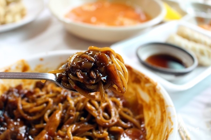 짜장면|지린성,효동각,백두산, 추천맛집 베스트10  - 식신 : 대한민국 No.1 맛집